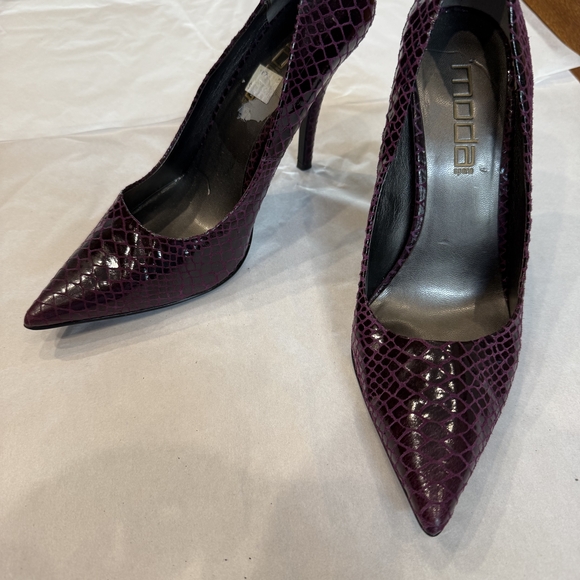 Moda Women's Purple Stiletto Heels - Picture 1 of 2
